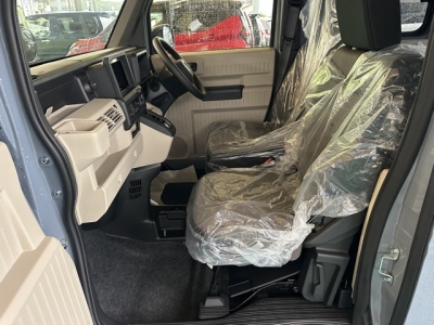 N-VAN e(ホンダ)届出済未使用車 前席内装