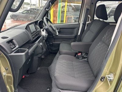 アトレー(ダイハツ)届出済未使用車 前席内装