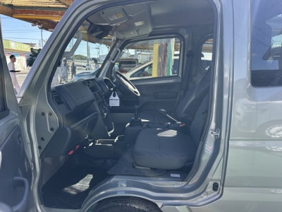 キャリイトラック(スズキ)中古車 前席内装