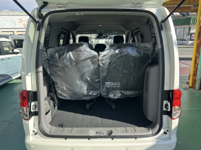 NV200バネットワゴン(ニッサン)登録済未使用車 内外装写真他１