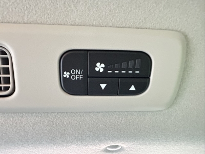 新型フリード(ホンダ)登録済未使用車 内外装写真他１