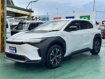 bZ4X(トヨタ)中古車 前方