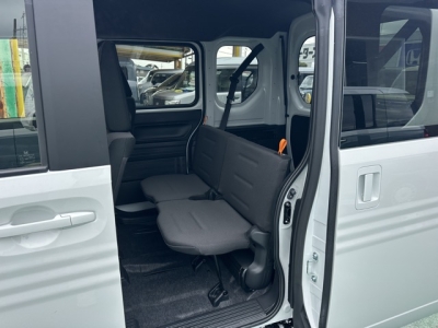 N-VAN(ホンダ)届出済未使用車 後席内装
