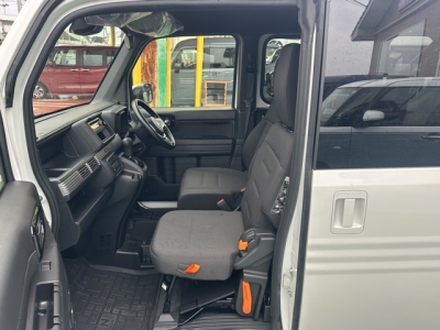 N-VAN(ホンダ)中古車 前席内装