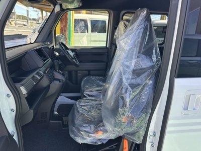 N-VAN(ホンダ)届出済未使用車 後席内装