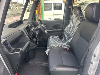 タントカスタム(ダイハツ)届出済未使用車 前席内装