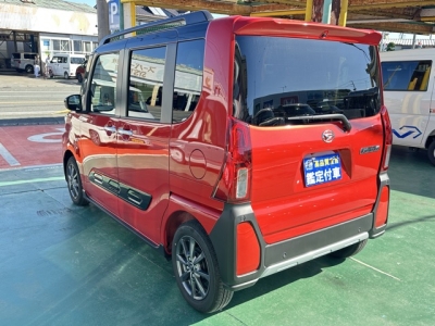 タントファンクロス(ダイハツ)中古車 後方