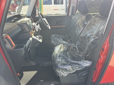 タントファンクロス(ダイハツ)中古車 前席内装