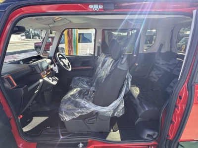 タントファンクロス(ダイハツ)中古車 後席内装