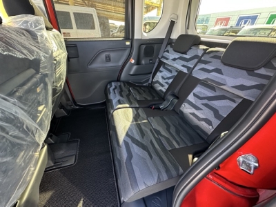 タントファンクロス(ダイハツ)中古車 後席から見た前席