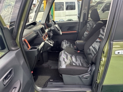 タントファンクロス(ダイハツ)届出済未使用車 前席内装