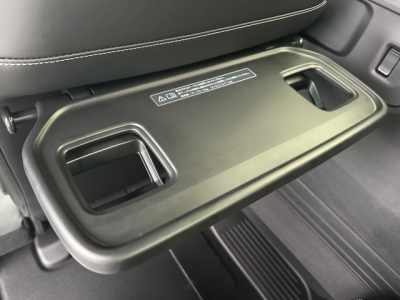 新型N-BOX(ホンダ)届出済未使用車 内外装写真他１