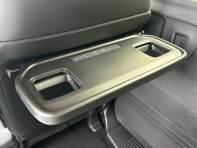 新型N-BOX(ホンダ)届出済未使用車 内外装写真他