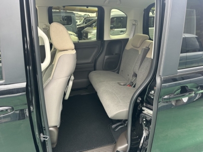 N-BOX(ホンダ)レンタUP 後席内装