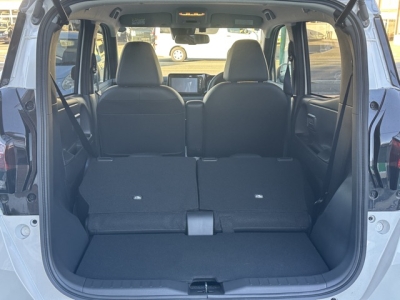 サクラ(ニッサン)中古車 内外装写真他２