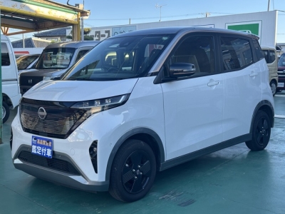 サクラ(ニッサン)中古車 前方