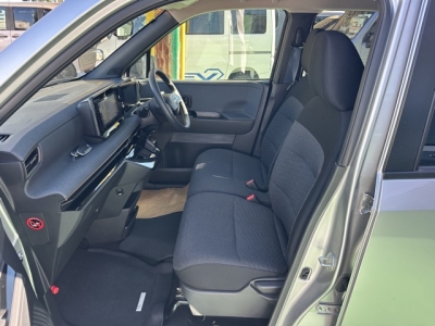 サクラ(ニッサン)ディーラ-試乗車 前席内装