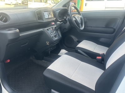 ミライース(ダイハツ)中古車 前席内装