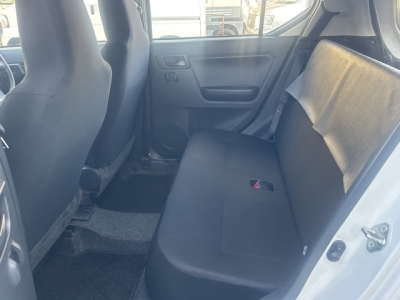 ミライース(ダイハツ)中古車 後席内装