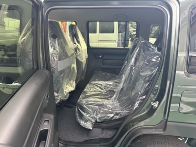 ハスラー(スズキ)届出済未使用車 後席内装