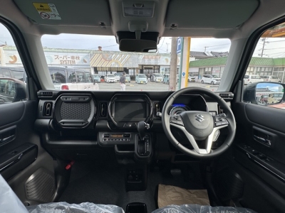 ハスラー(スズキ)届出済未使用車 後席から見た前席