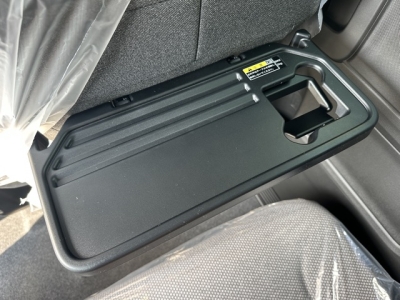 ワゴンＲスマイル(スズキ)届出済未使用車 後席から見た前席