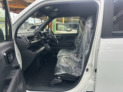 N-WGN(ホンダ)届出済未使用車 前席内装