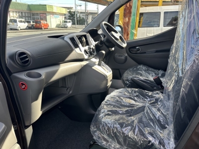 NV200バネットワゴン(ニッサン)登録済未使用車 前席内装