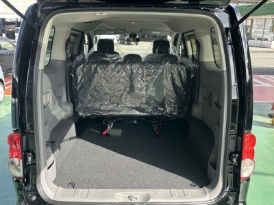 NV200バネットワゴン(ニッサン)登録済未使用車 内外装写真他