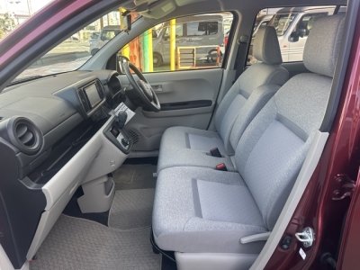 パッソ(トヨタ)中古車 前席内装