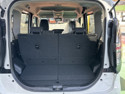 新型ソリオ(スズキ)新車見本展示無 内外装写真他２