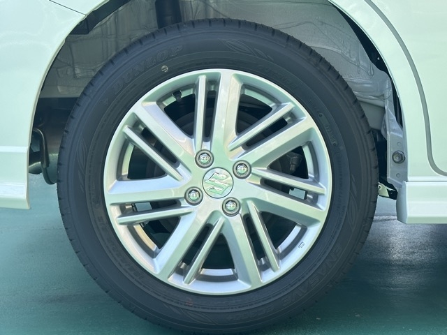 ソリオ(スズキ)新車見本展示無 12