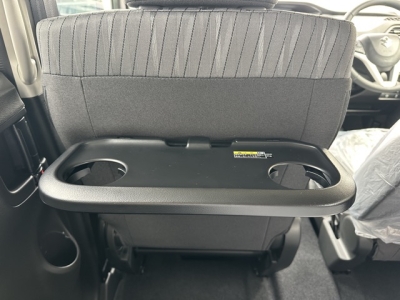 新型ソリオ(スズキ)新車見本展示無 内外装写真他１