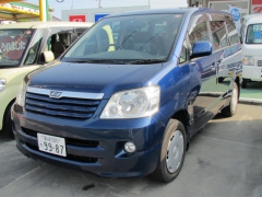 ノア(トヨタ)中古車 前方