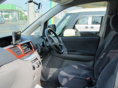 ノア(トヨタ)中古車 前席内装