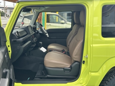 ジムニー(スズキ)新車見本展示有 前席内装