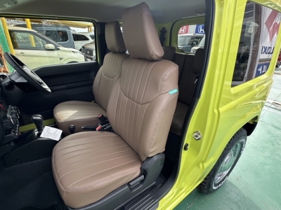 ジムニー(スズキ)新車見本展示有 内外装写真他１