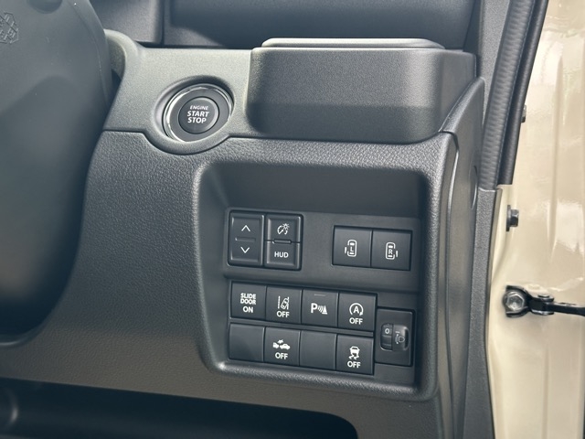 ソリオ(スズキ)新車見本展示無 17