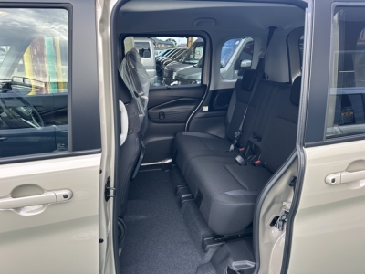 新型ソリオバンディッド(スズキ)新車見本展示無 後席内装