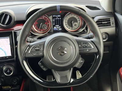 スイフトスポーツ(スズキ)中古車 内外装写真