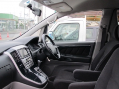 アルファード(トヨタ)中古車 前席内装