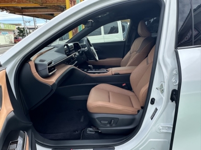 クラウンスポーツ(トヨタ)中古車 前席内装