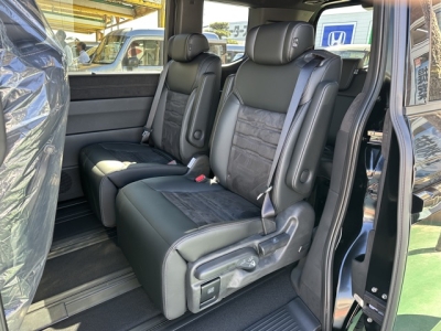 ステップワゴン(ホンダ)登録済未使用車 後席内装