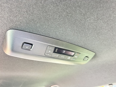 ステップワゴン(ホンダ)登録済未使用車 内外装写真他1