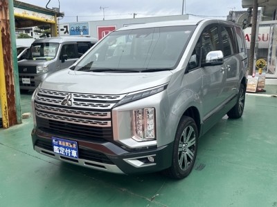 デリカD:5 4WD(三菱)レンタ登録済未使用車 前方
