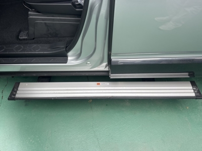 デリカD:5 4WD(三菱)レンタ登録済未使用車 前席内装