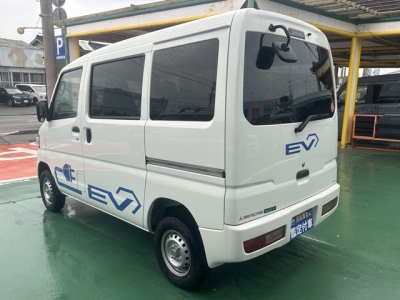 ミニキャブミーブ(三菱)中古車 後方