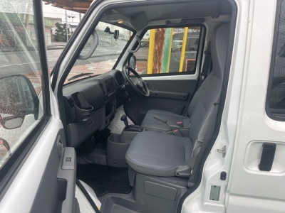 ミニキャブミーブ(三菱)中古車 前席内装