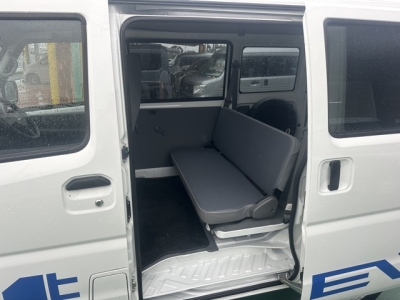 ミニキャブミーブ(三菱)中古車 後席内装