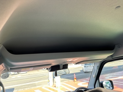 エブリイバン(スズキ)届出済未使用車 後席から見た前席